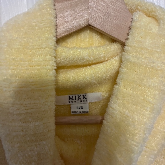 Yellow fuzzy turtleneck - Picture 2 of 3